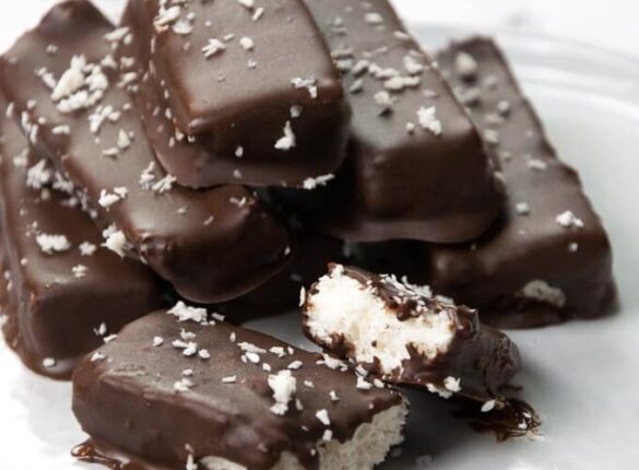 Low Carb Coconut Chocolate Bounty Bites