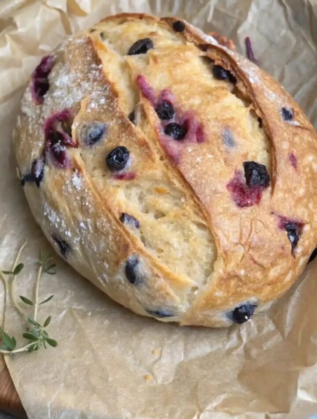 Blueberry-Lemon-Cream-Cheese-Sourdough-Bread-720x950